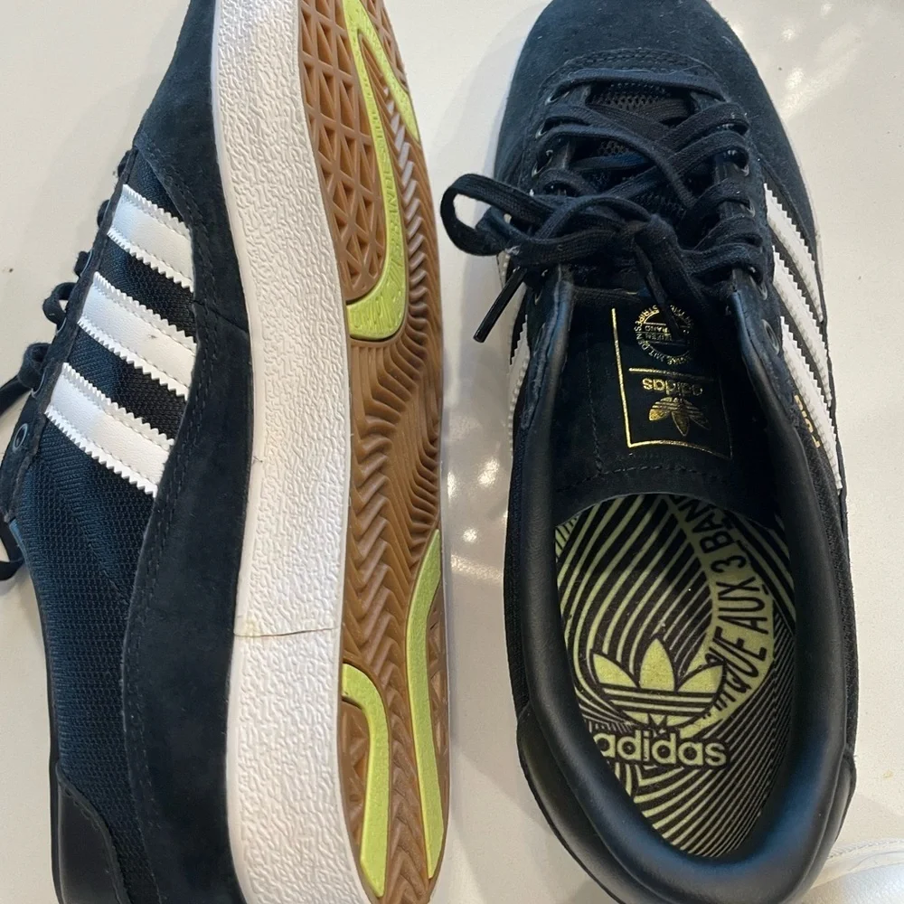 Adidas Men's Black and White Sneakers